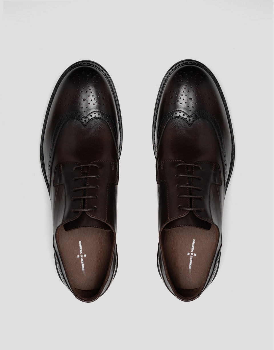 Zapato en piel marrón estilo blucher picados | Roberto Verino