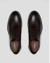 Zapato en piel marrón estilo blucher picados | Roberto Verino