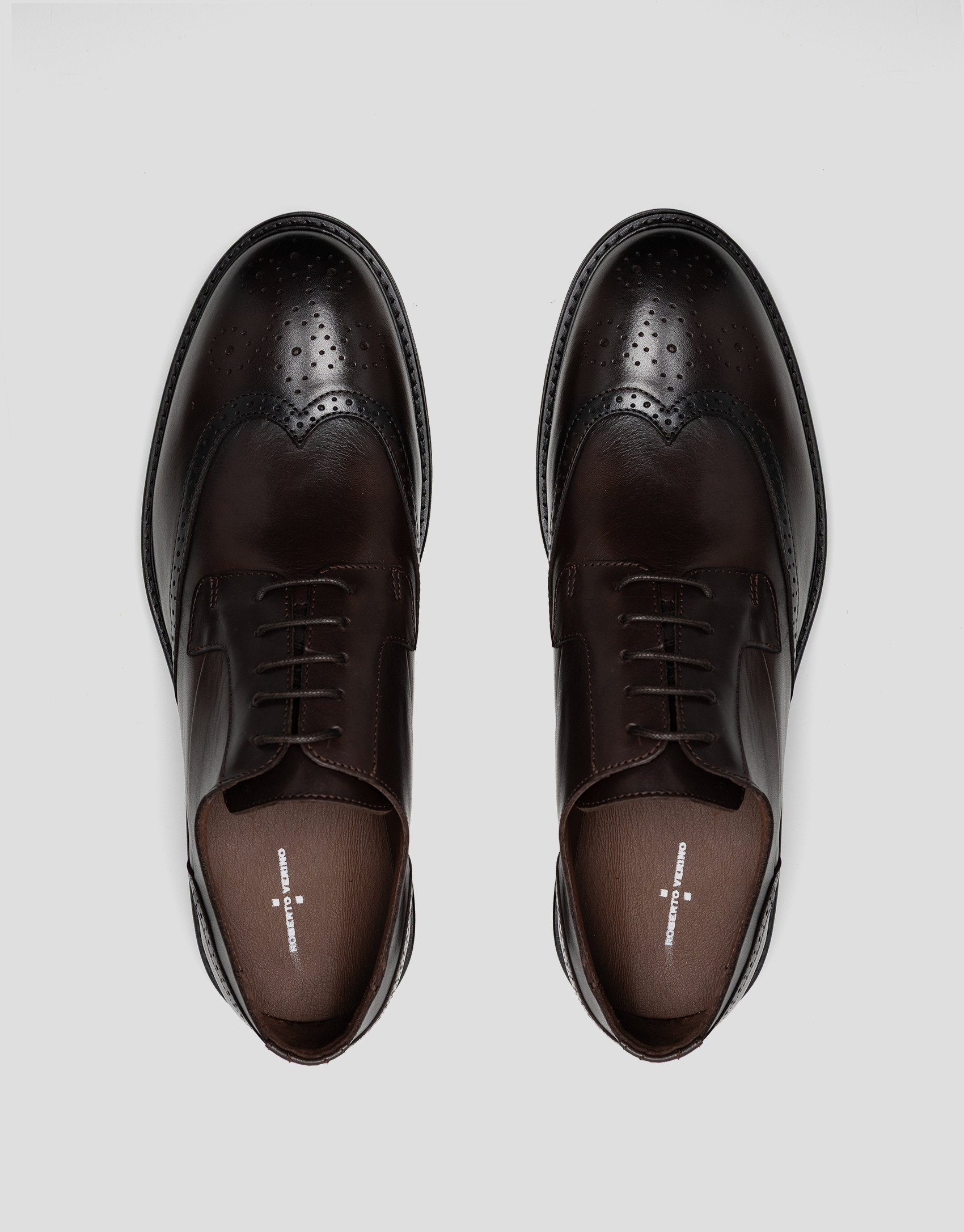 Zapato en piel marrón estilo blucher picados | Roberto Verino