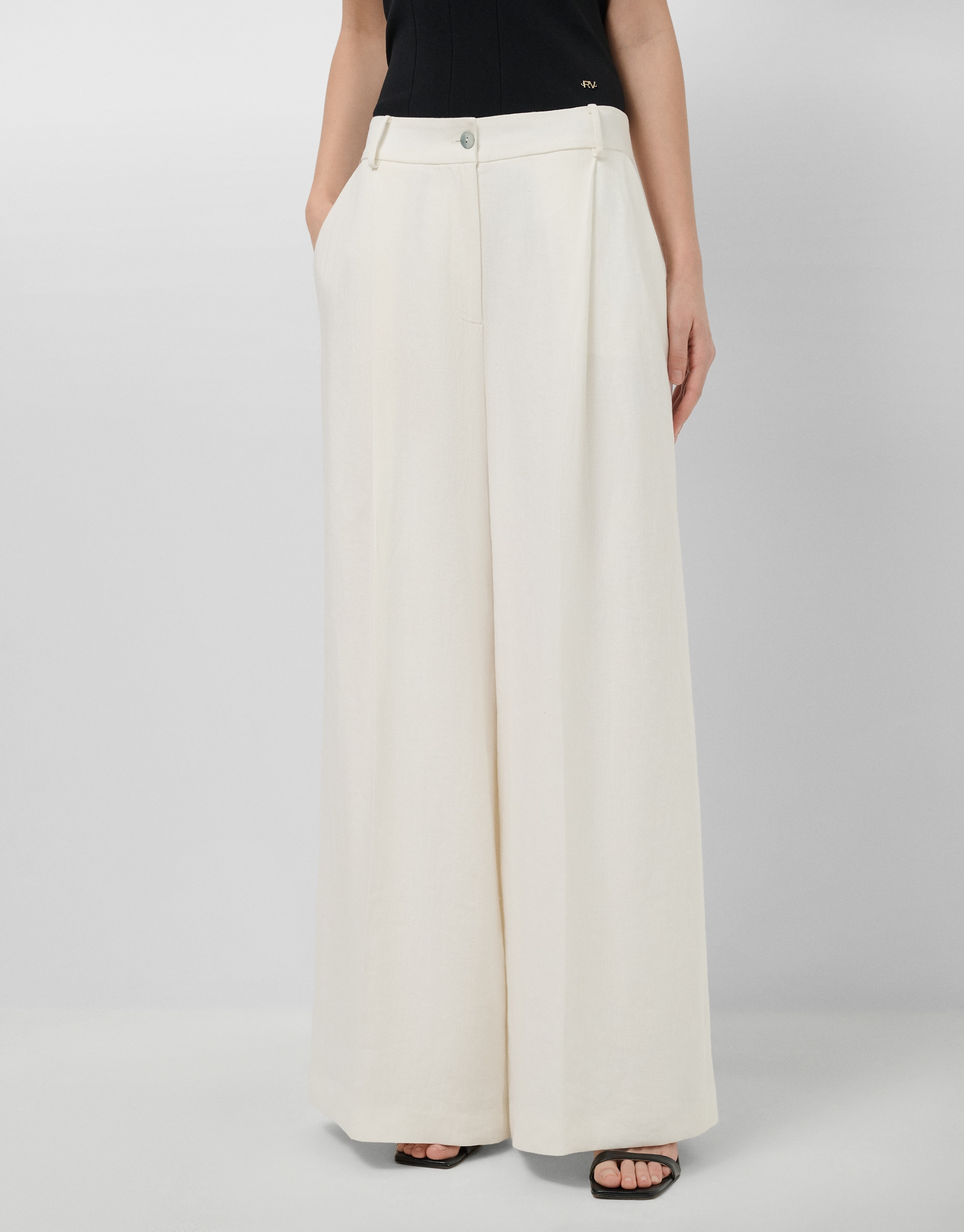 Pantalón ancho con pinzas mezcla lino blanco... | Roberto Verino