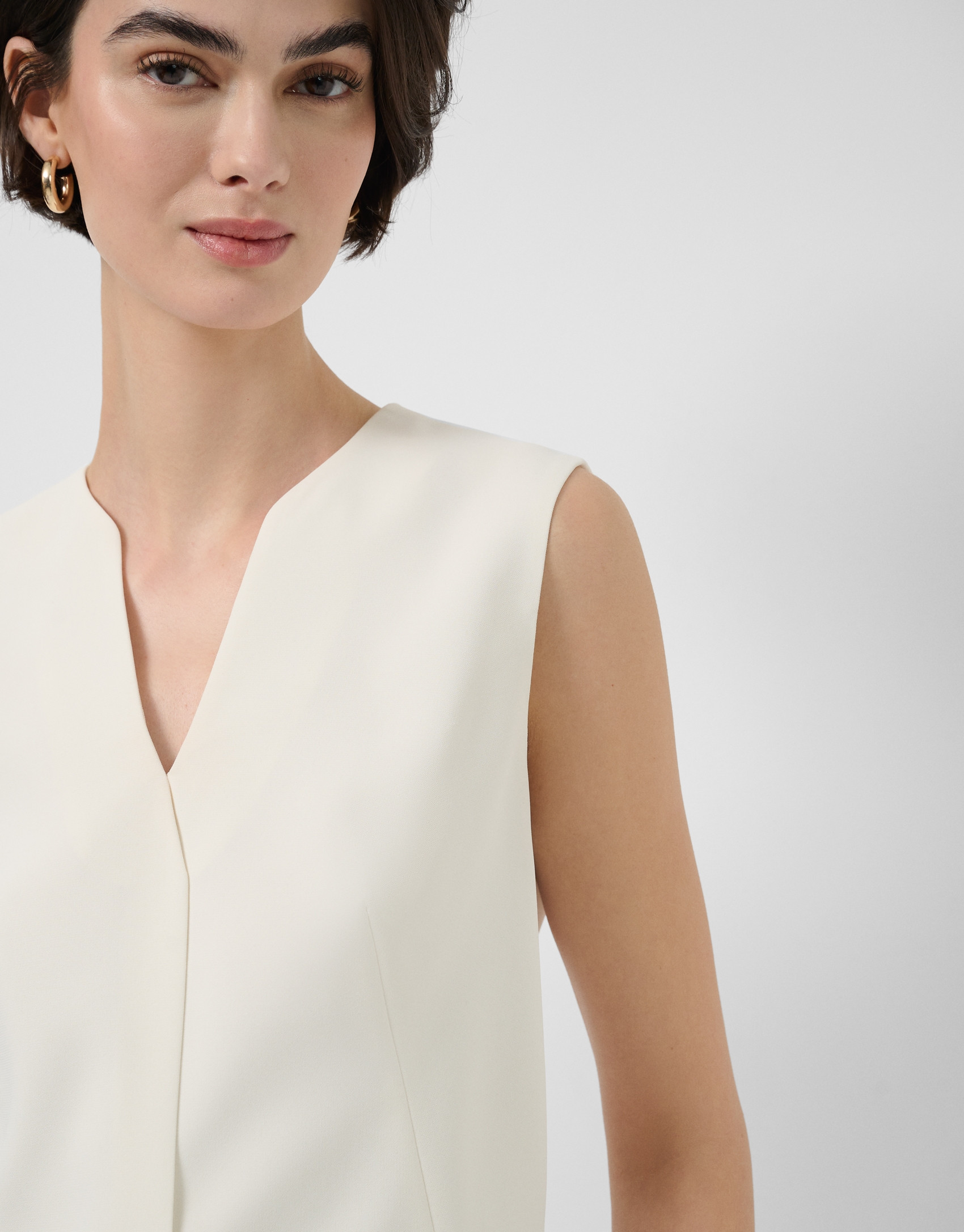 Structured ecru crepe top - Woman - SS2026 | Roberto Verino