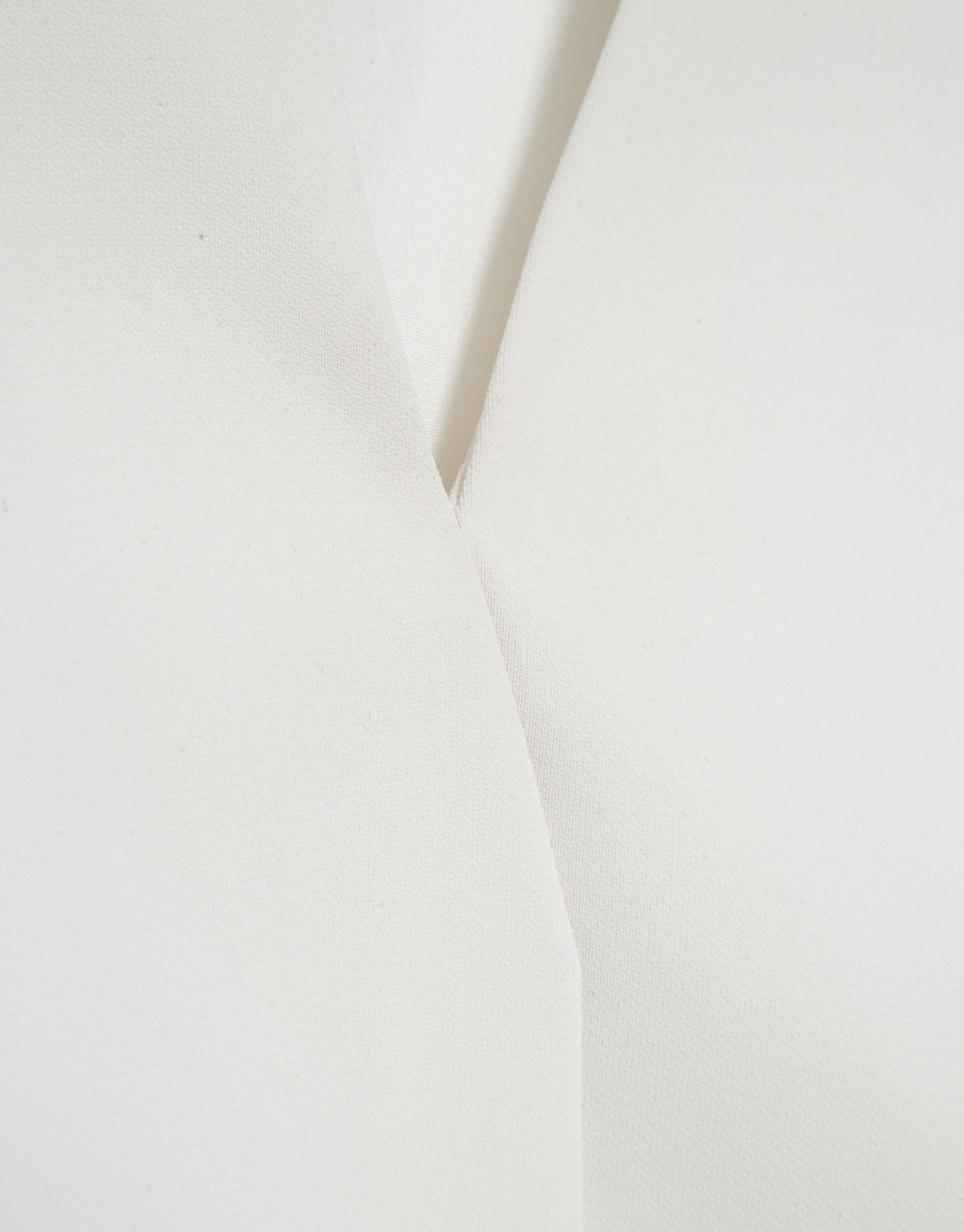 Structured ecru crepe top - Woman - SS2026 | Roberto Verino