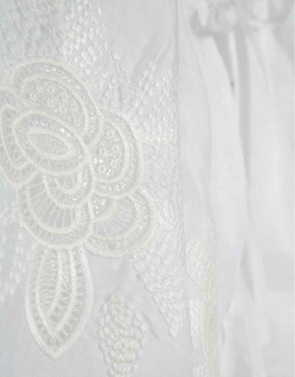 Blusa ramio blanco con bordado floral - Mujer | Roberto Verino