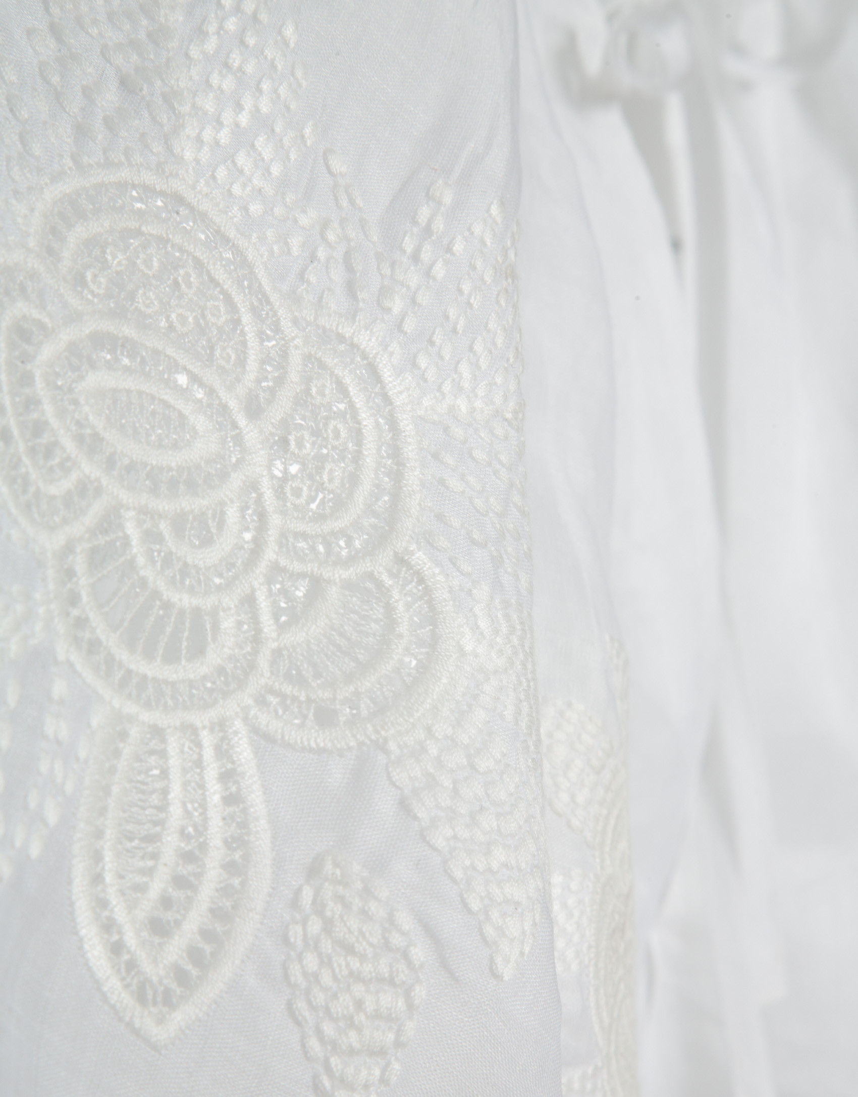 Blusa ramio blanco con bordado floral - Mujer | Roberto Verino