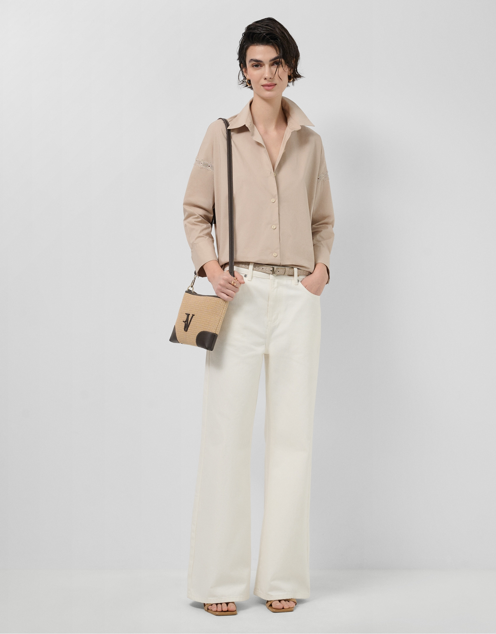 Oversized camel shirt with lace trim - Woman | Roberto Verino