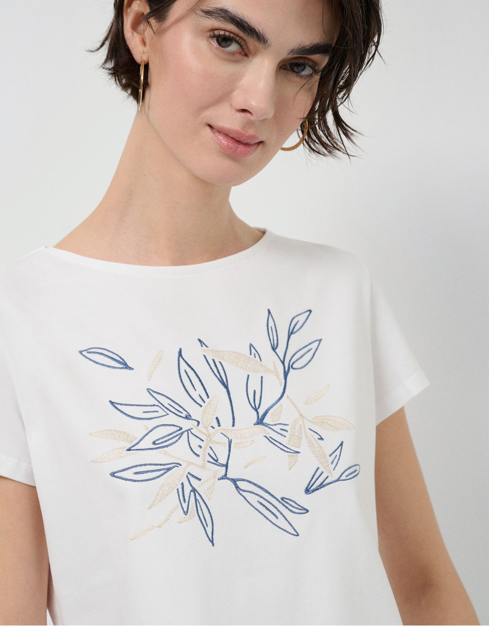 Camiseta manga corta blanca bordado vegetal ... | Roberto Verino