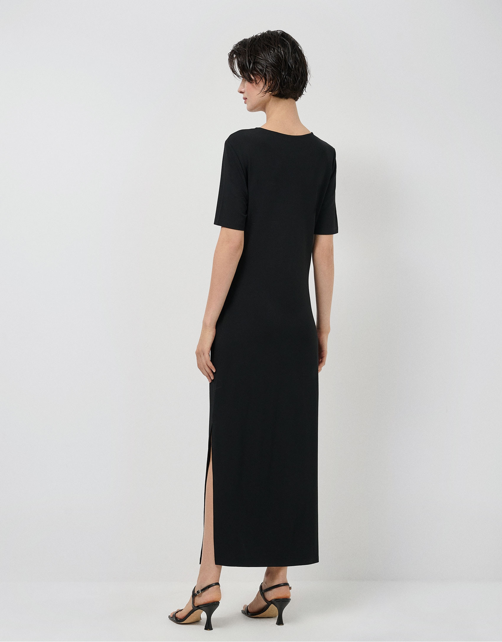 Vestido fruncido manga corta punto negro | Roberto Verino
