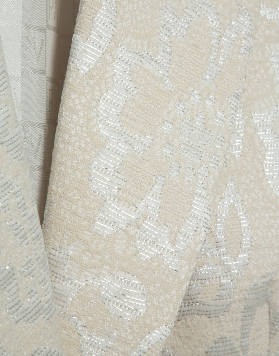 Chaqueta corta beige jacquard floral plata ... | Roberto Verino