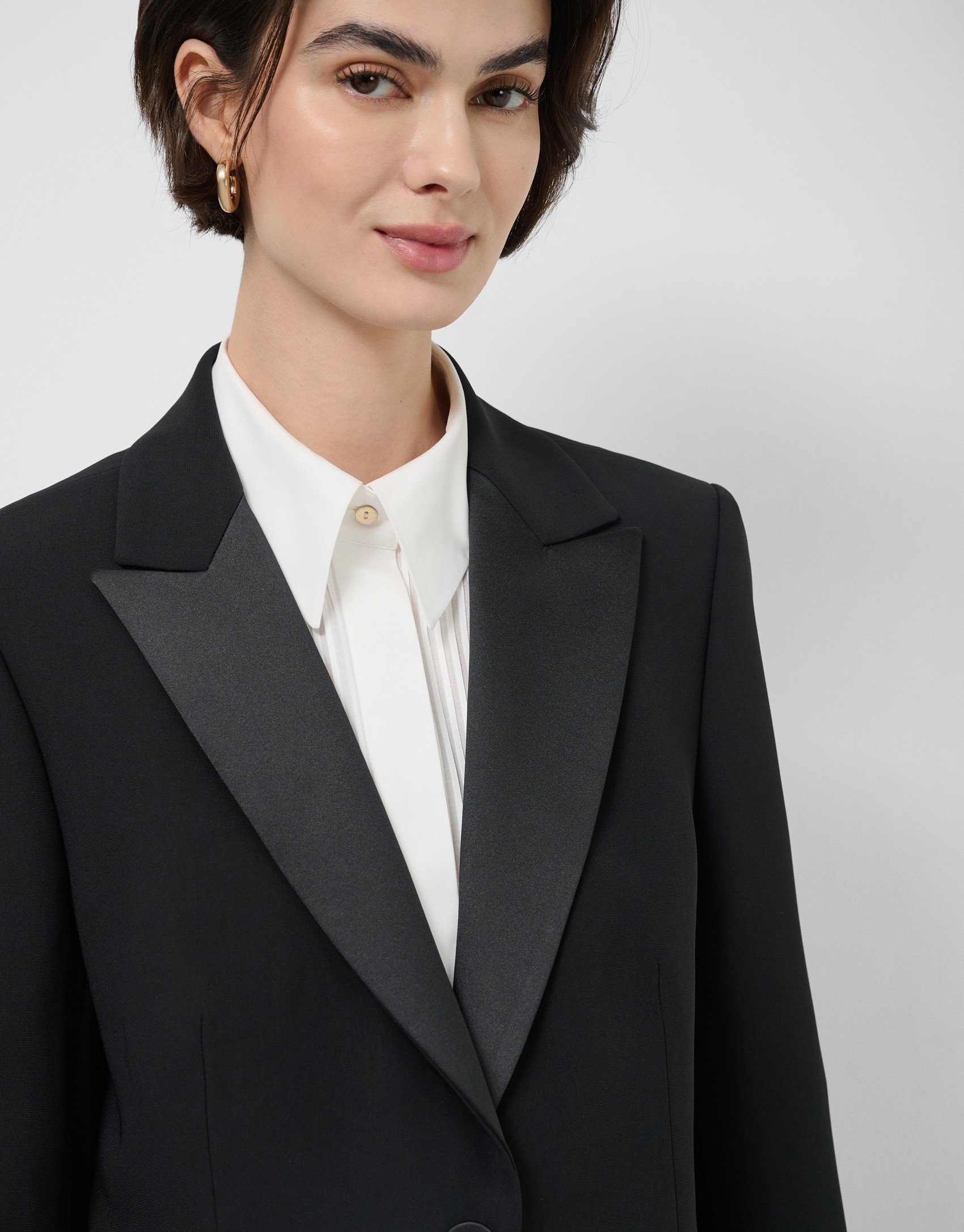 Blazer smoking crepé negro - Mujer - PV2026 | Roberto Verino