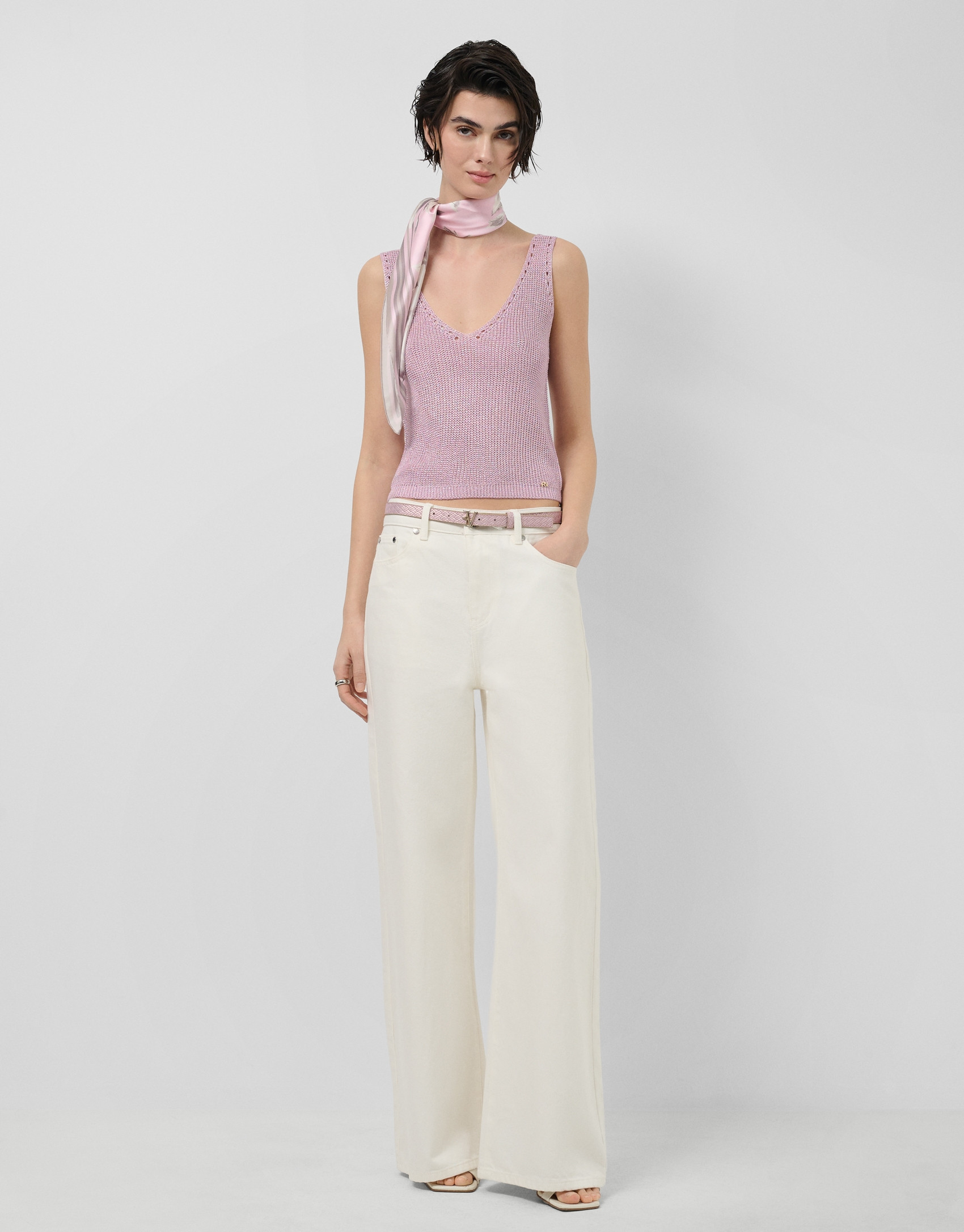 Crop top de sisas punto calado con lúrex rosa | Roberto Verino