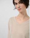 Jersey fino cuello pico beige - Mujer - PV2026 | Roberto Verino