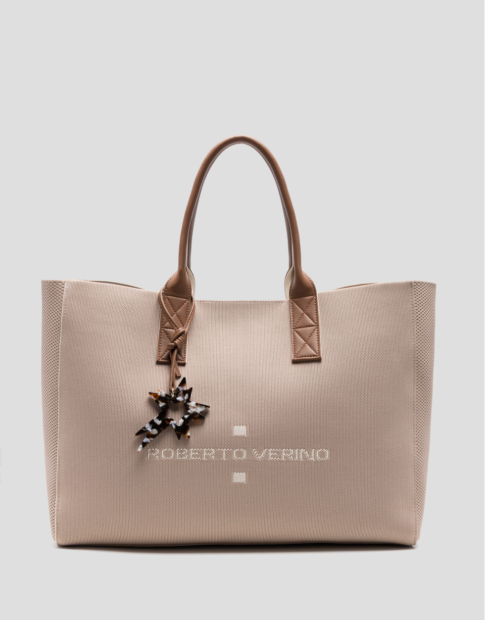 Zendaya Shopping XL beige knit shoulder bag | Roberto Verino