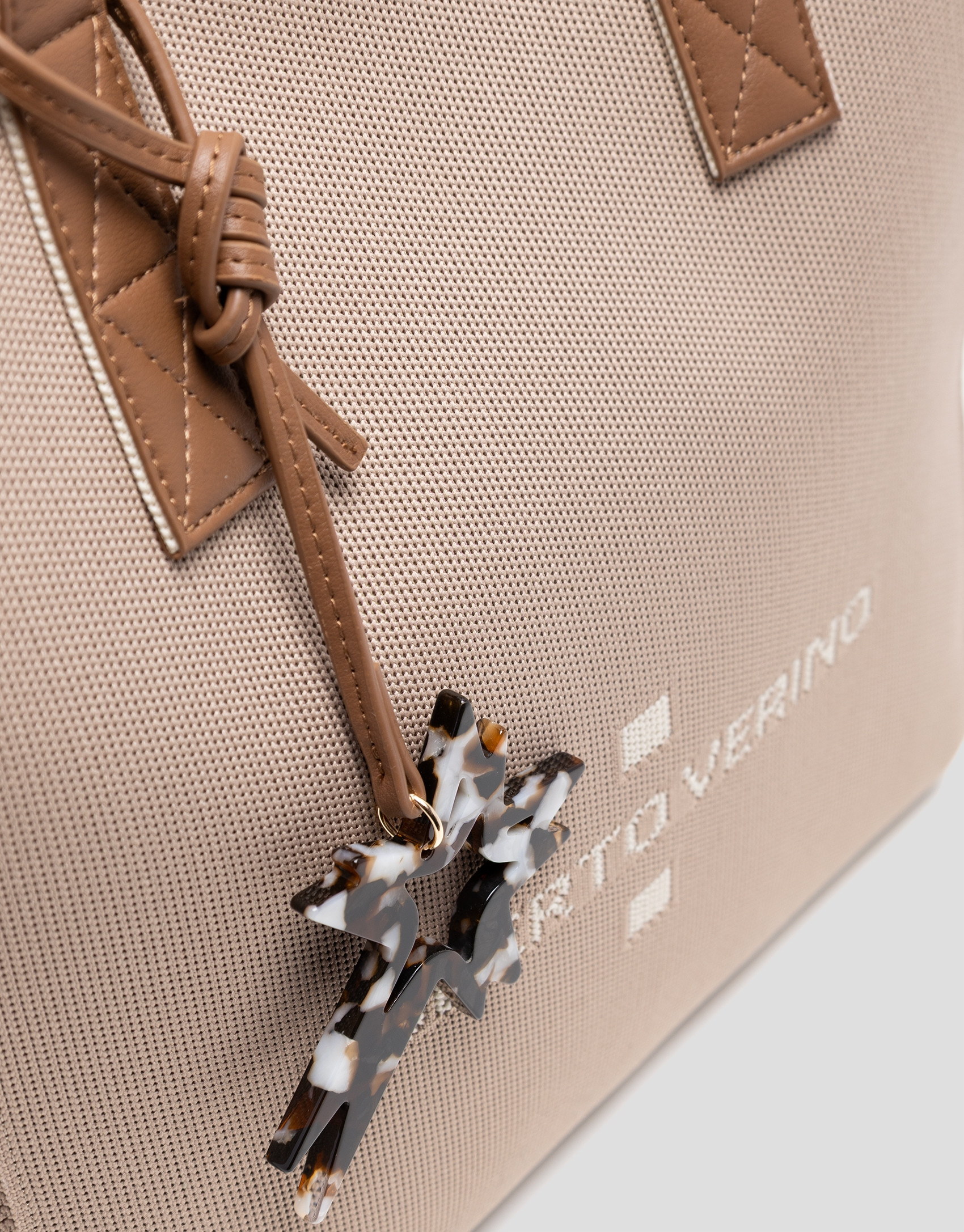 Bolso de hombro Zendaya Hobo Midi punto beige | Roberto Verino