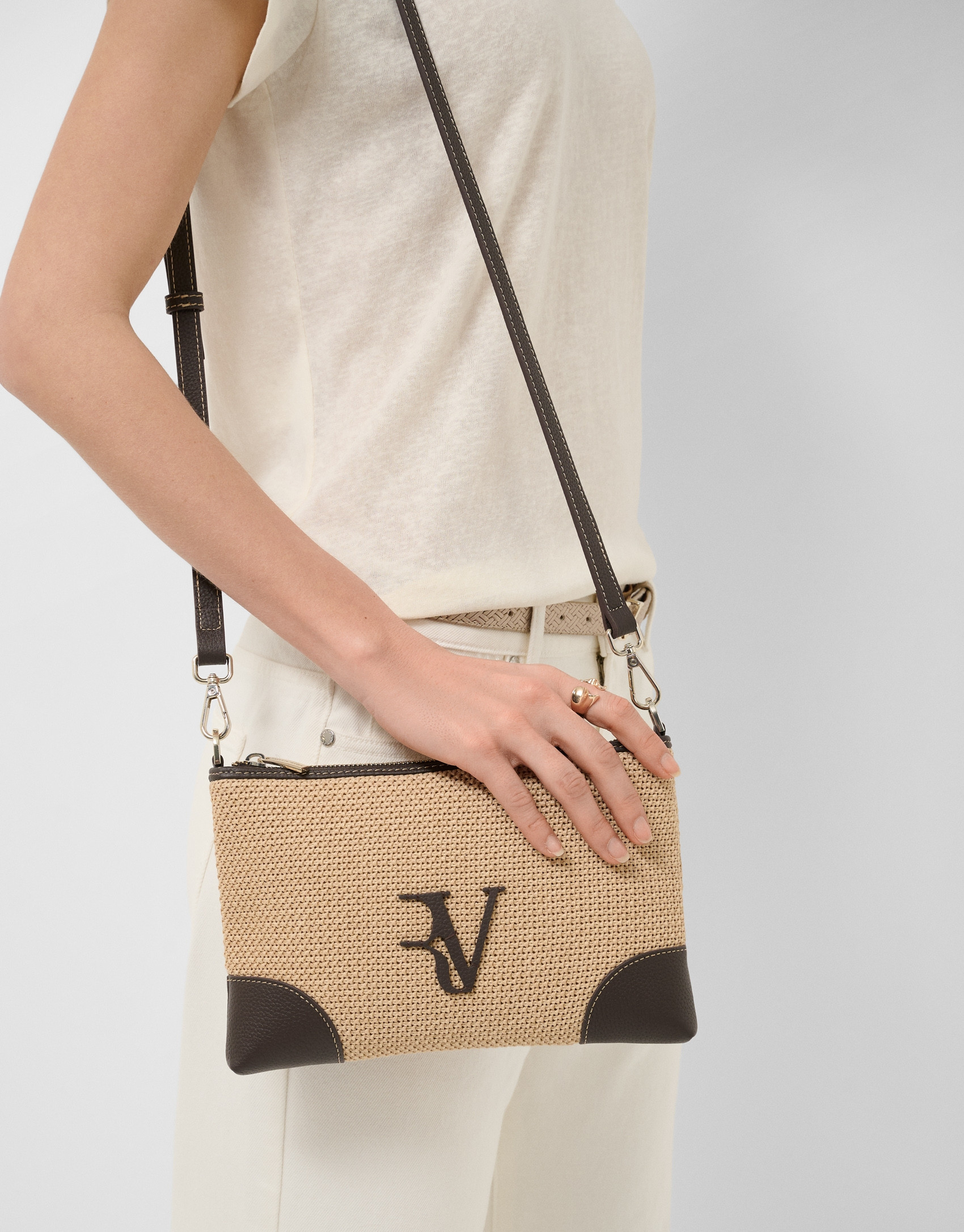 Bolso Vera Messenger beige y piel marrón | Roberto Verino