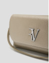 Rita Metal clutch bag in gold - Woman - SS2026 | Roberto Verino
