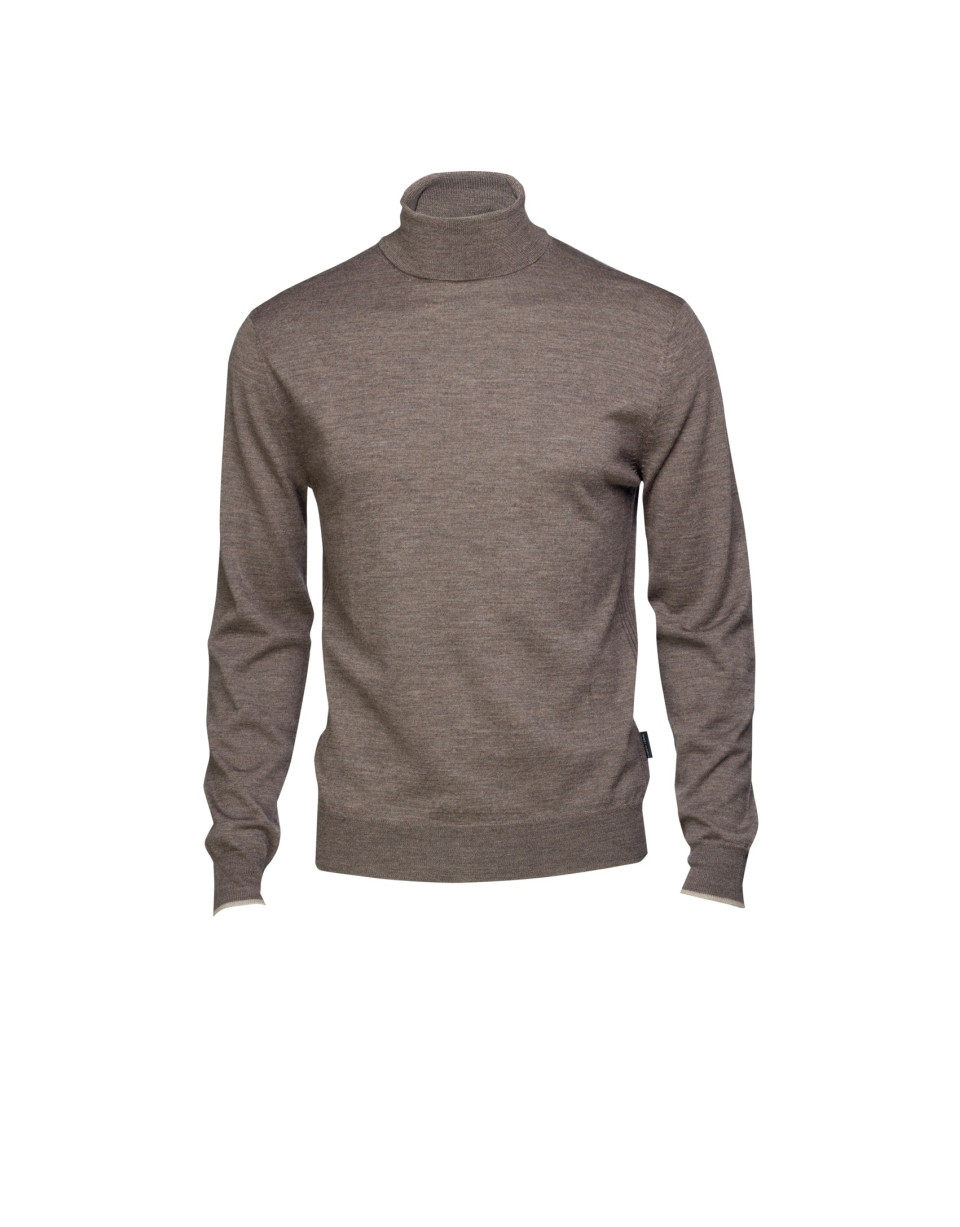 Brown pullover