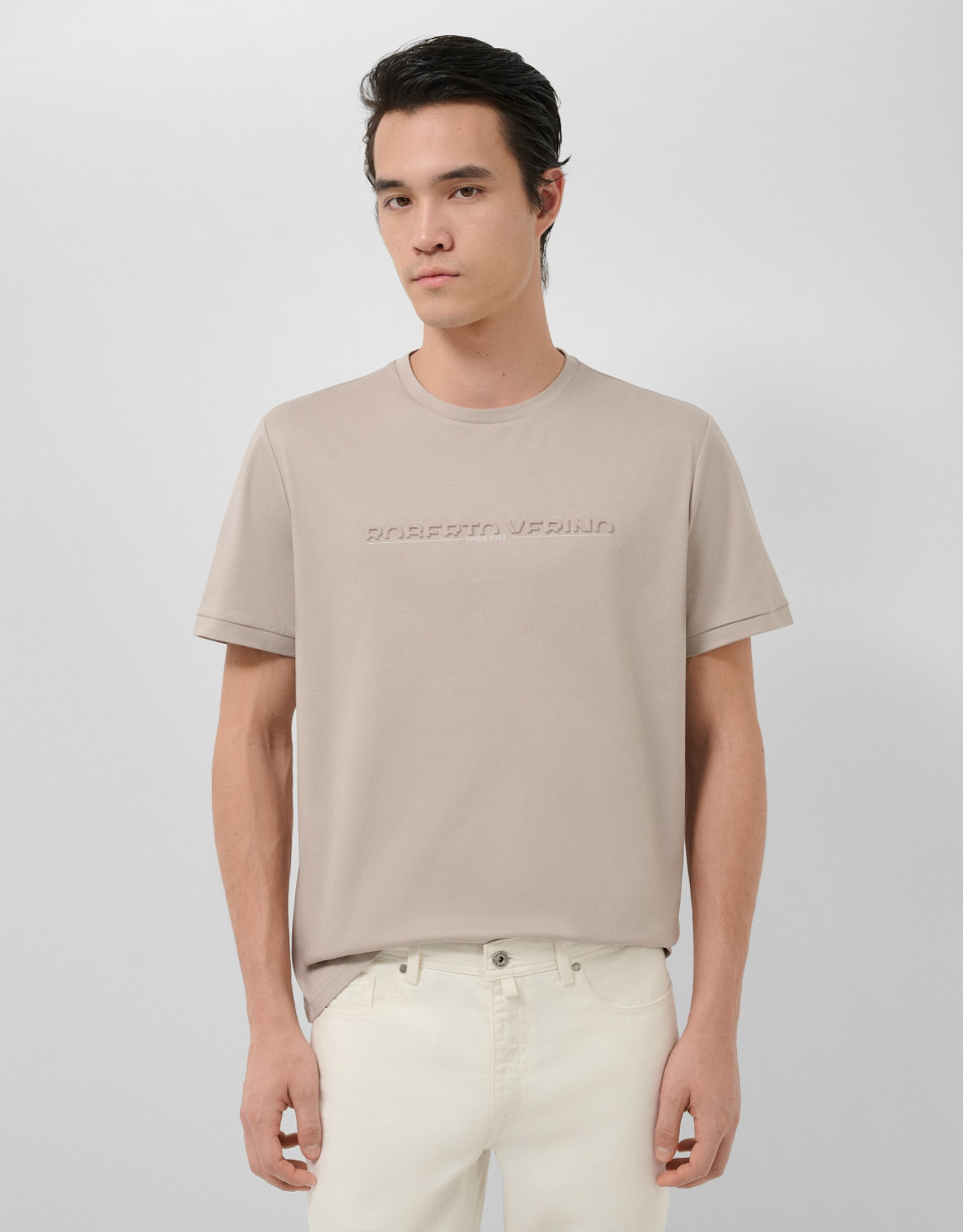 Camiseta manga corta visón con logo pecho | Roberto Verino