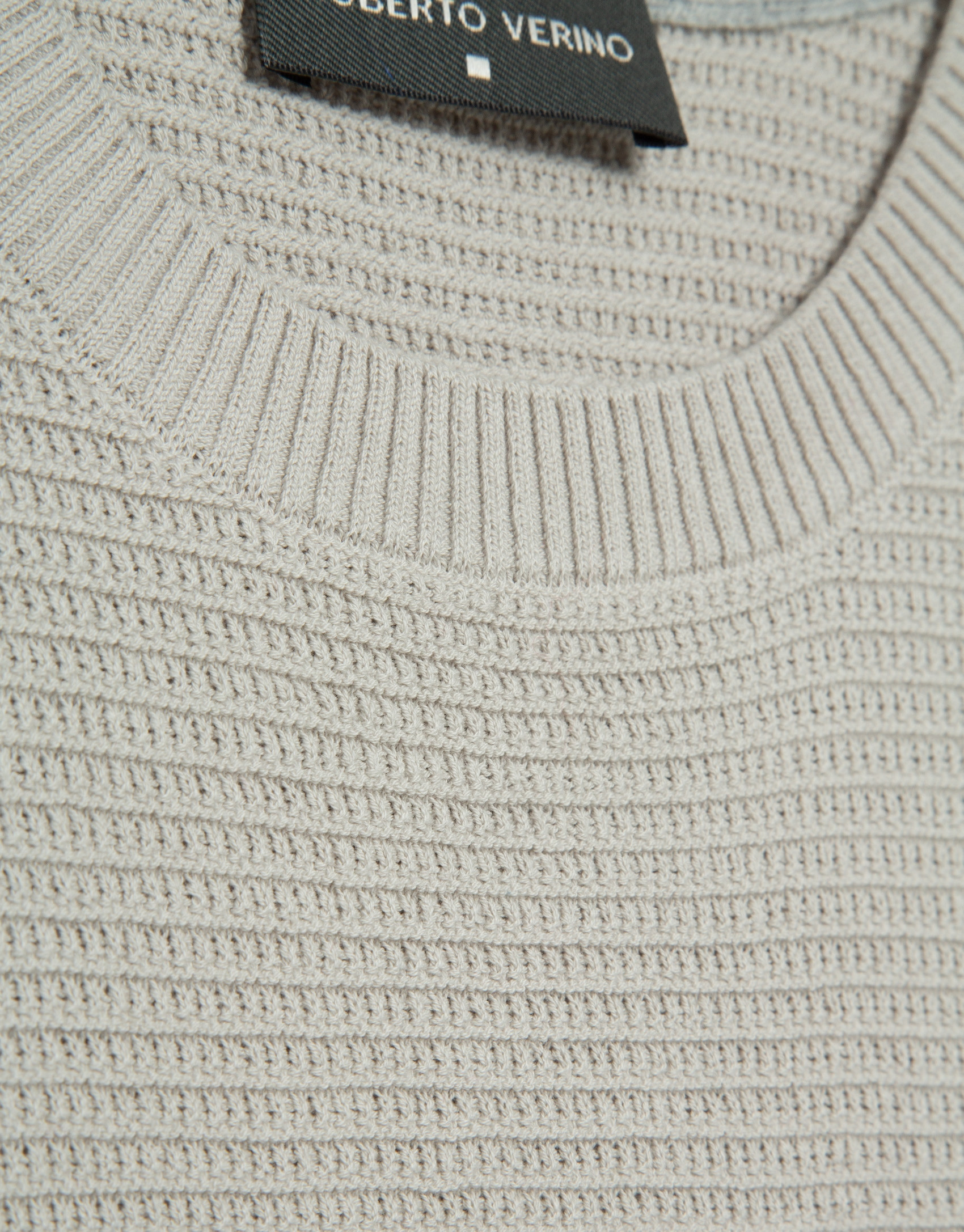 High twist sand-coloured structured jumper | Roberto Verino