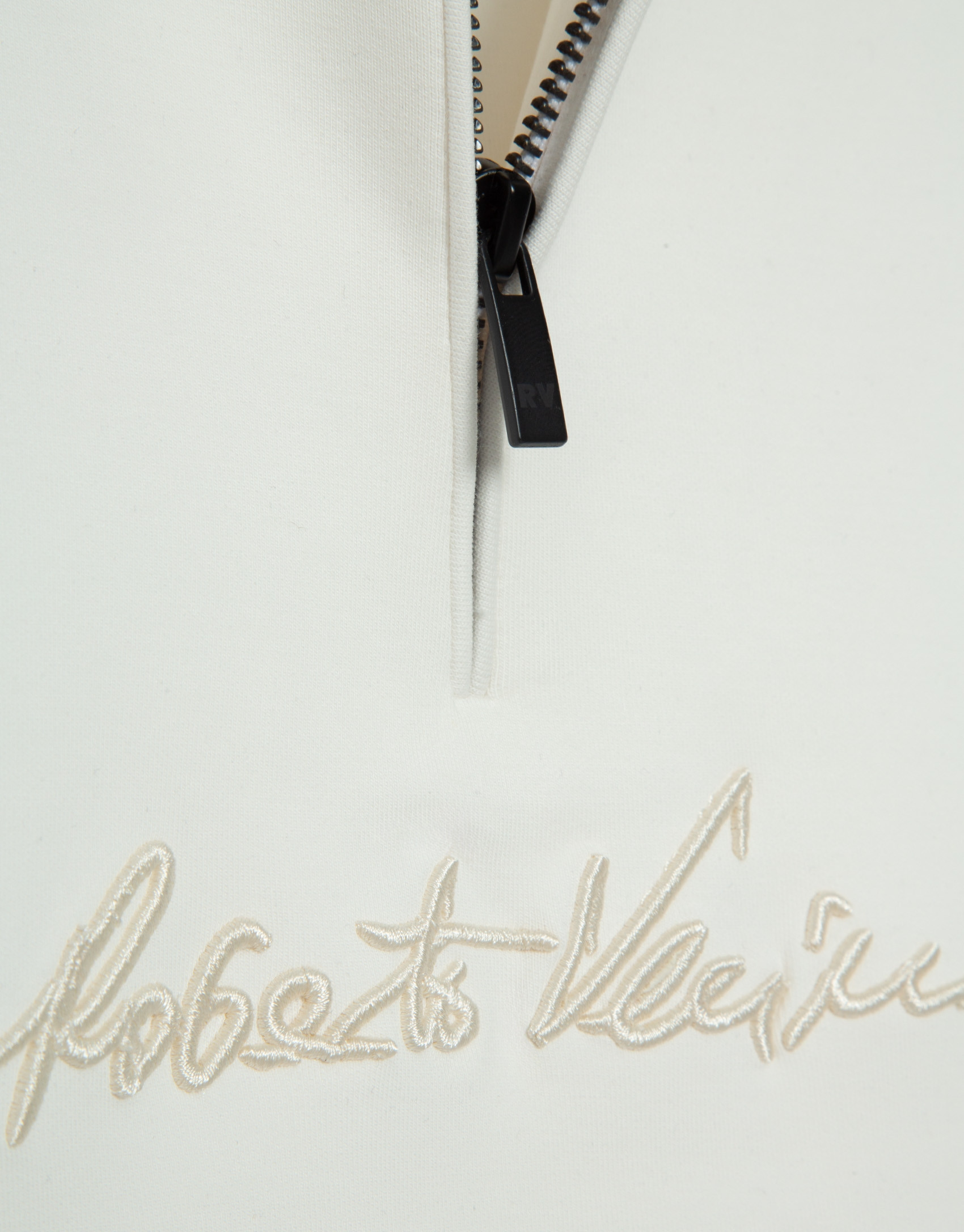 Off-white half-zip sweatshirt with chest logo | Roberto Verino