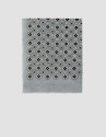 Fular gris con estampado geométrico azul y ... | Roberto Verino