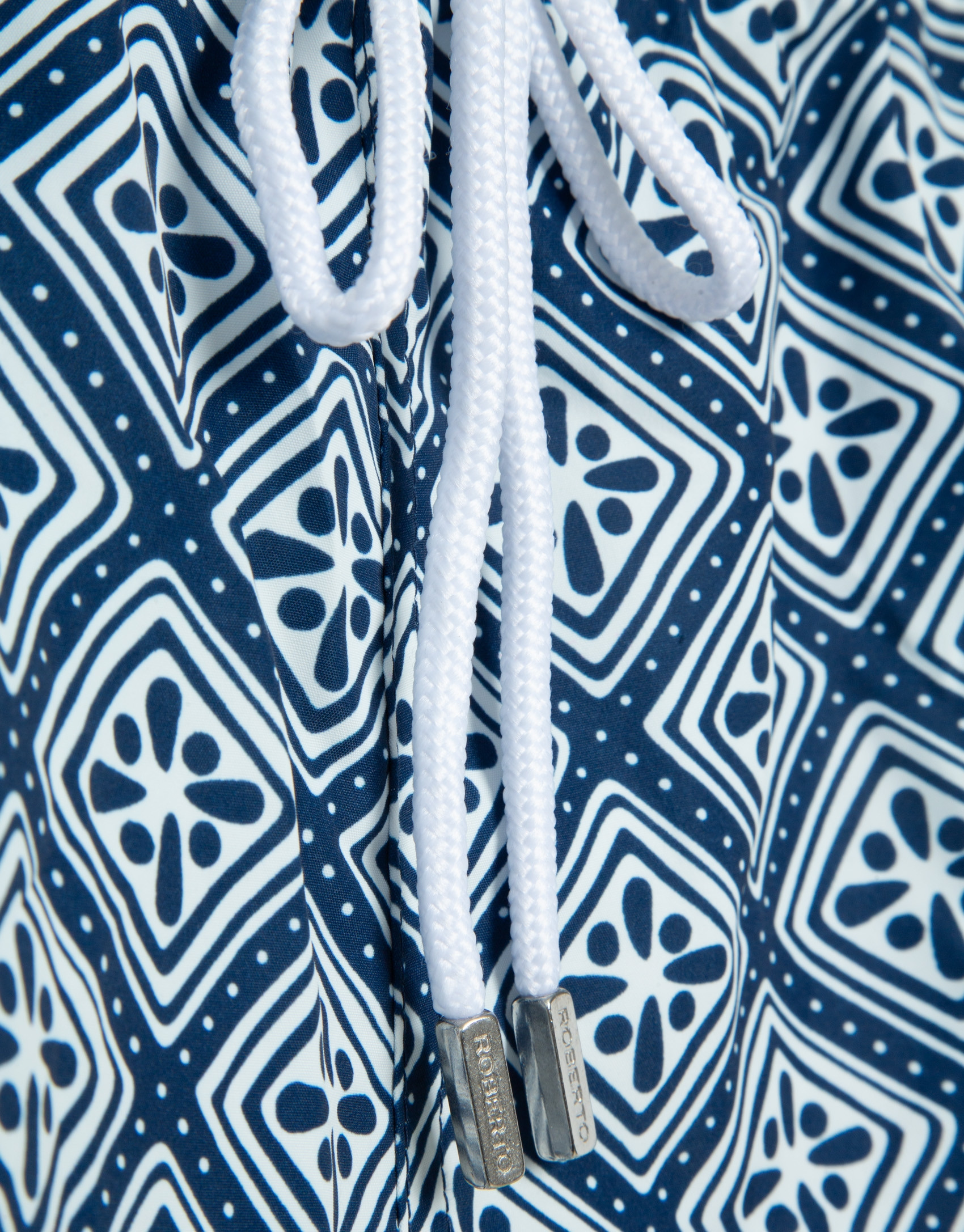 Navy blue and white geometric print swimsuit | Roberto Verino