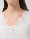 White short-sleeved T-shirt with embroidered ... | Roberto Verino