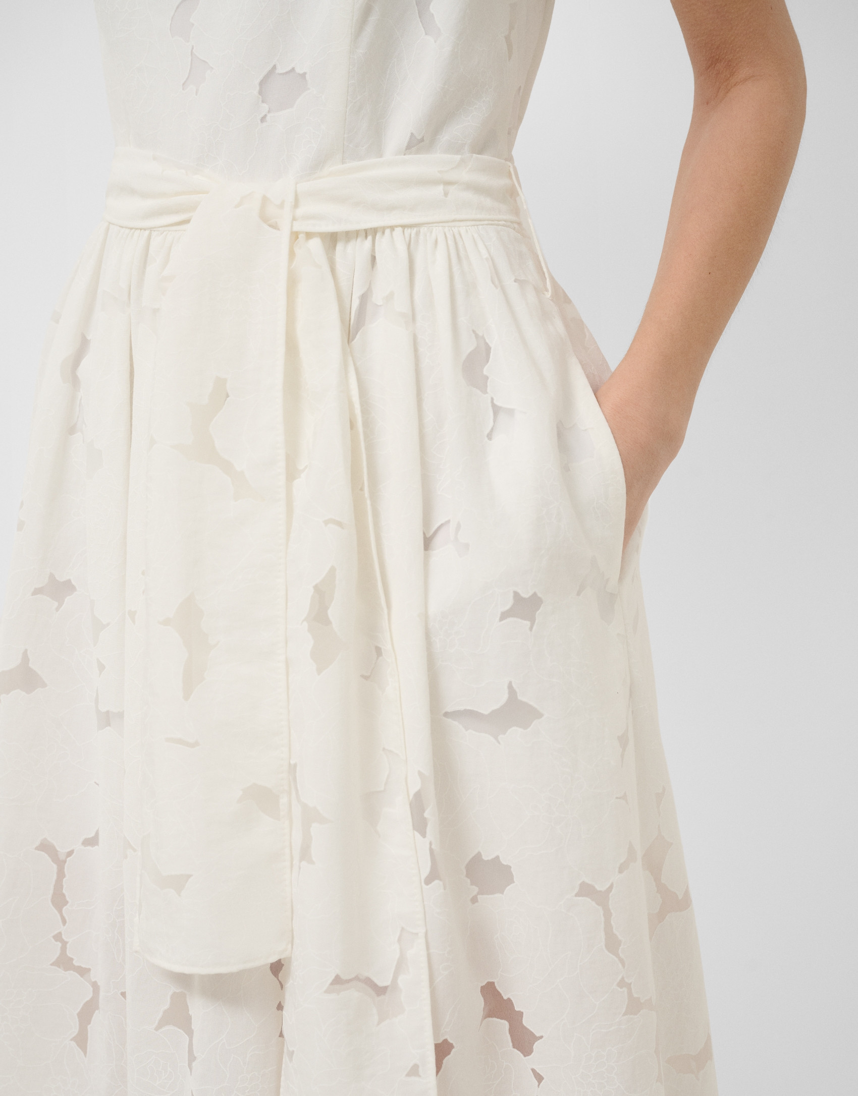 White devoré strappy dress with floral print | Roberto Verino