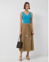 Falda midi en lino cámel con bordado floral | Roberto Verino