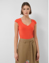 Camiseta hombro fruncido rojo coral - Mujer | Roberto Verino