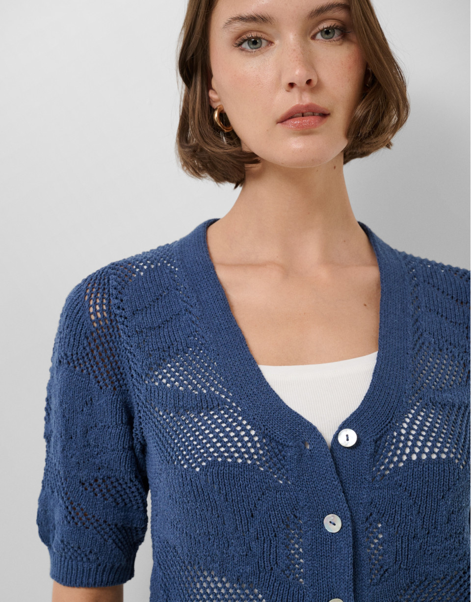 Short-sleeved jacket with navy blue floral ... | Roberto Verino