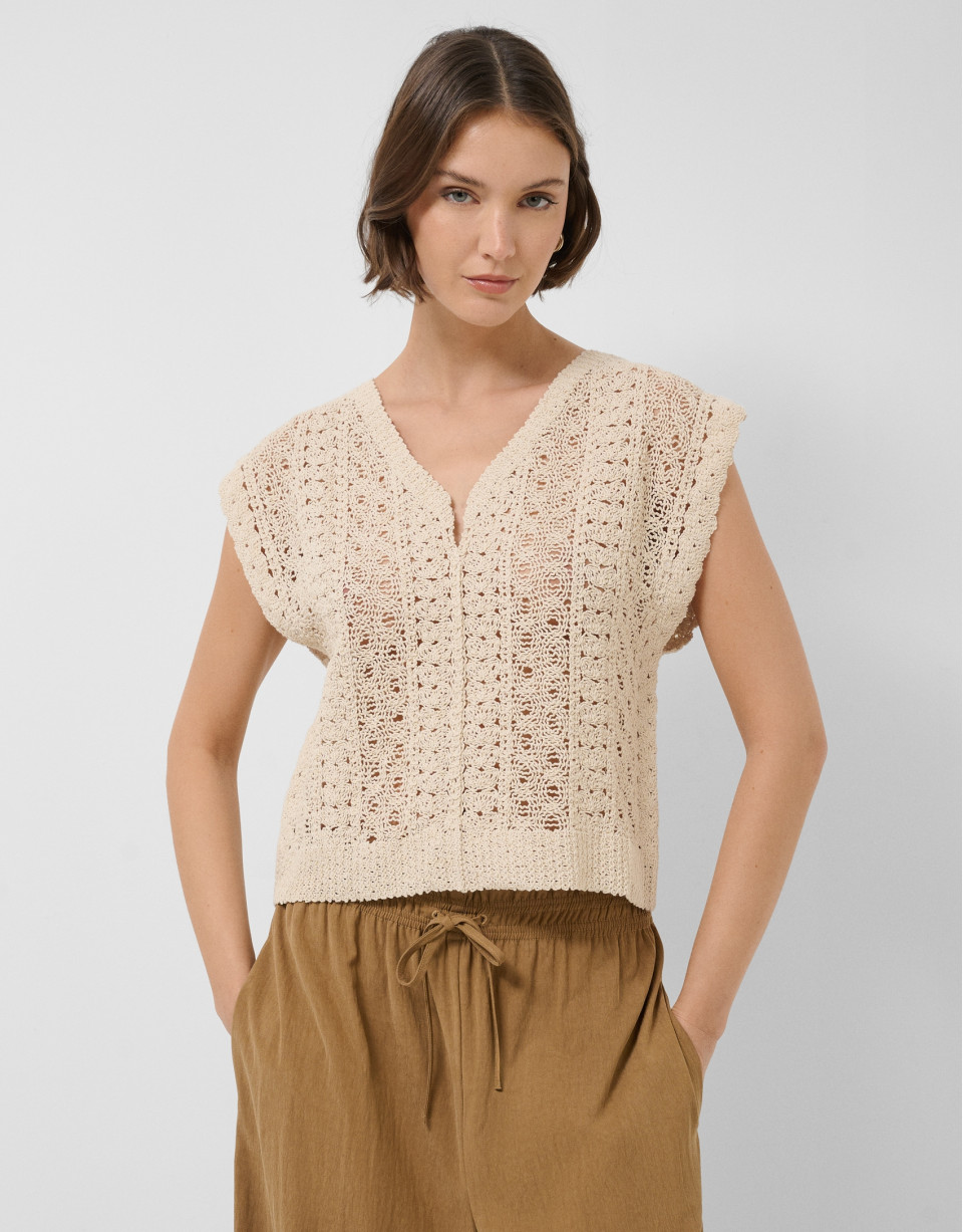 Beige vest-style top with textured knit - Woman | Roberto Verino