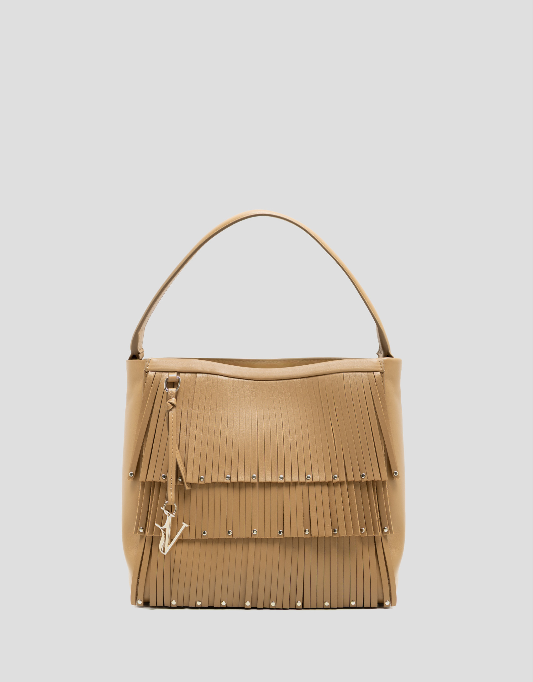 Chloe Bucket Bag in hazelnut leather with fringe | Roberto Verino