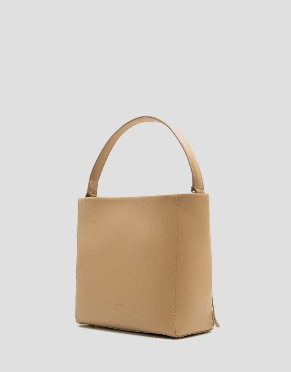 Chloe Bucket Bag in hazelnut leather with fringe | Roberto Verino