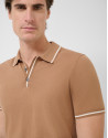 Polo tricotado camel - Hombre - PV2026 | Roberto Verino