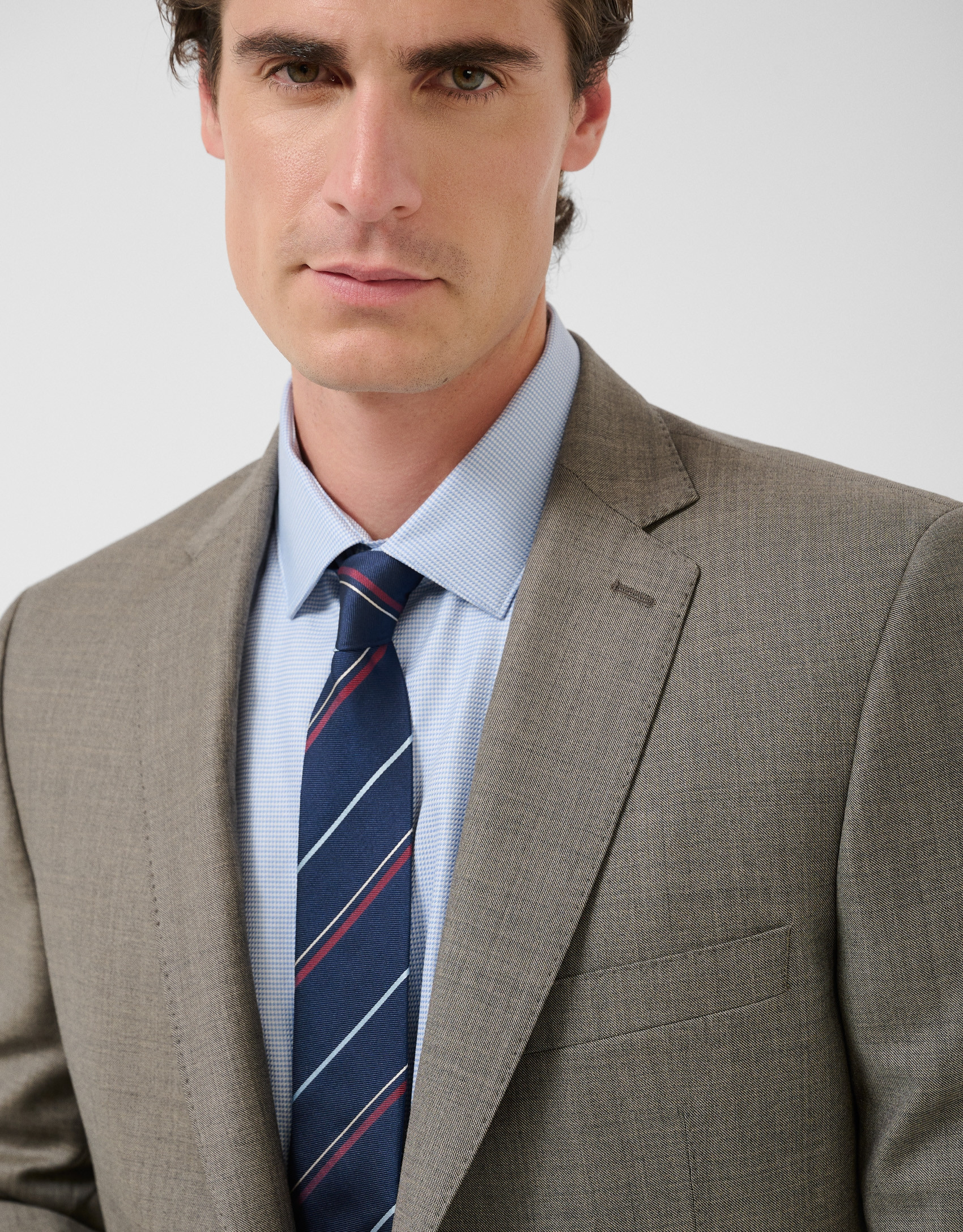 Traje half canvas slim fit lana visón - Hombre | Roberto Verino