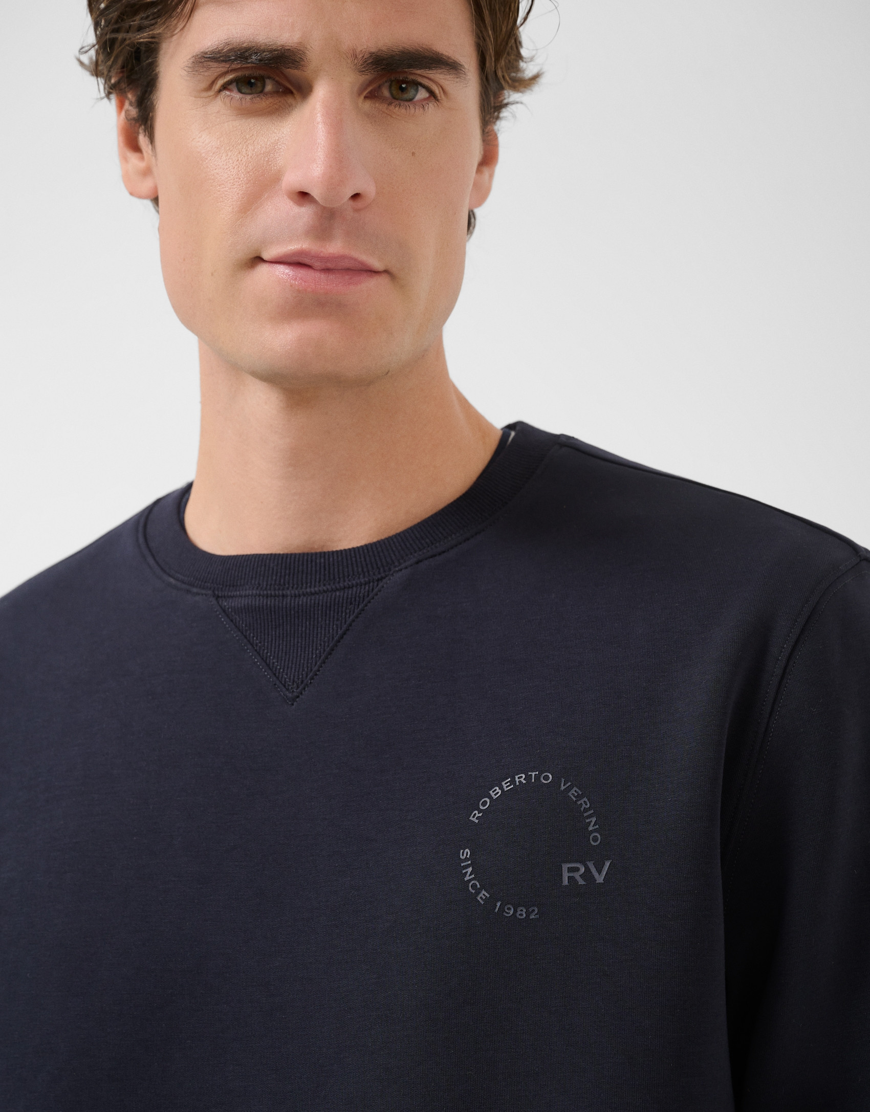 Sudadera marino logo a tono en pecho - Hombre | Roberto Verino