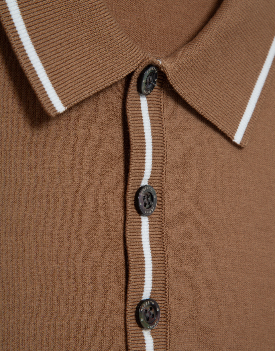 Polo tricotado camel - Hombre - PV2026 | Roberto Verino