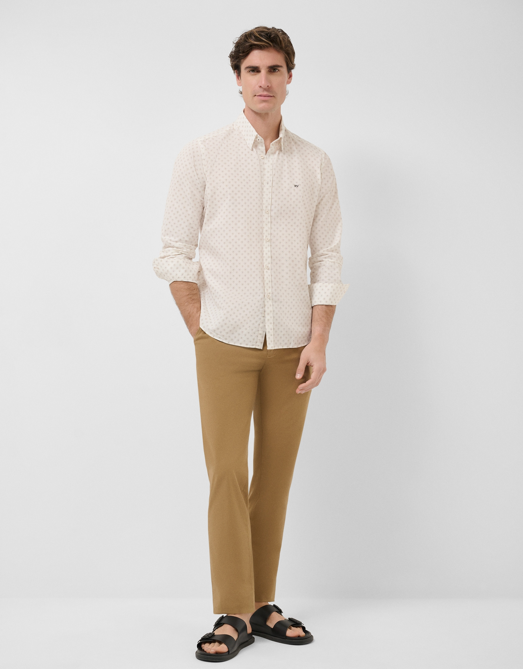 Slim-fit white shirt with brown geometric print | Roberto Verino