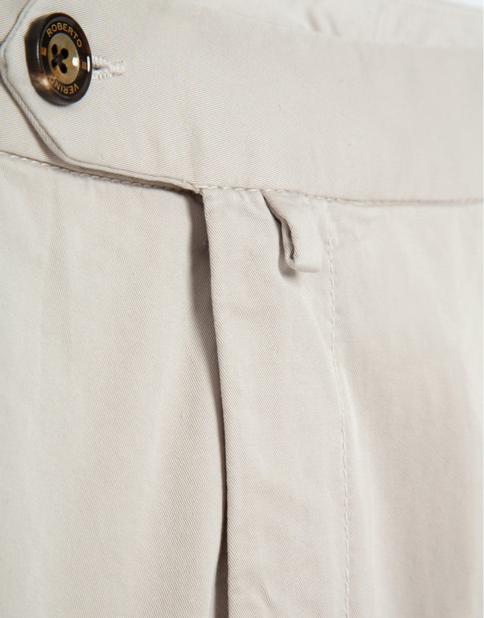 Pantalón chino tintado beige - Hombre - PV2026 | Roberto Verino