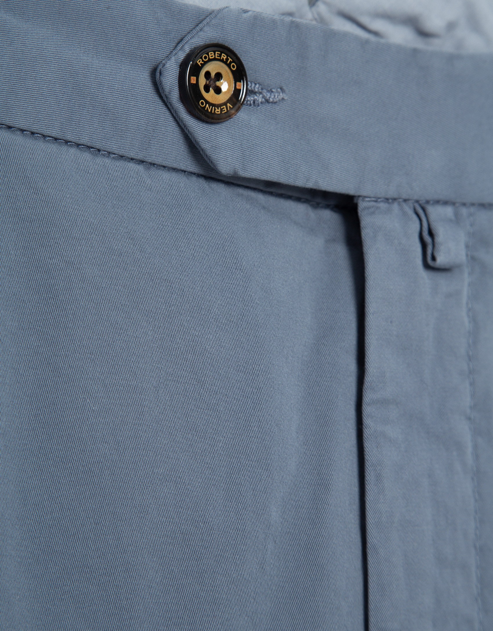 Greyish blue dyed chino trousers - Man - SS2026 | Roberto Verino