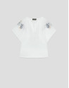 Blusa blanca con bordado floral azul - Mujer | Roberto Verino
