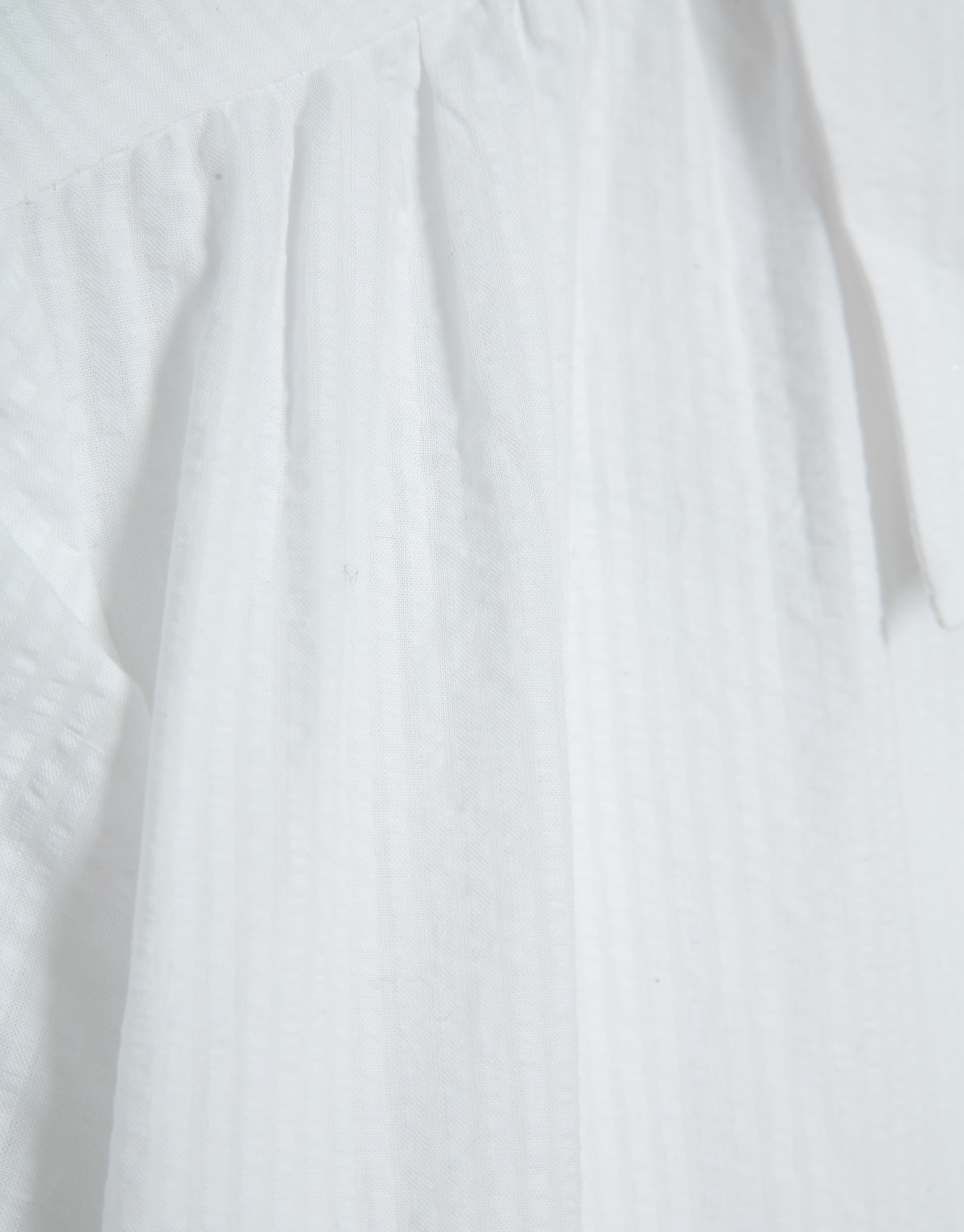 White cotton seersucker short-sleeved blouse ... | Roberto Verino