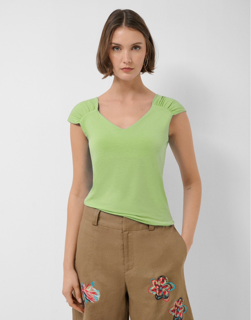 Camiseta hombro fruncido verde - Mujer - PV2026 | Roberto Verino