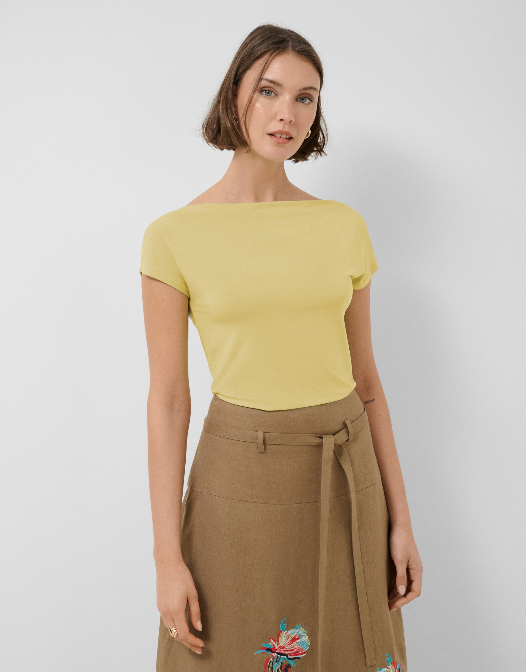 Camiseta escote drapeado amarilla - Mujer | Roberto Verino