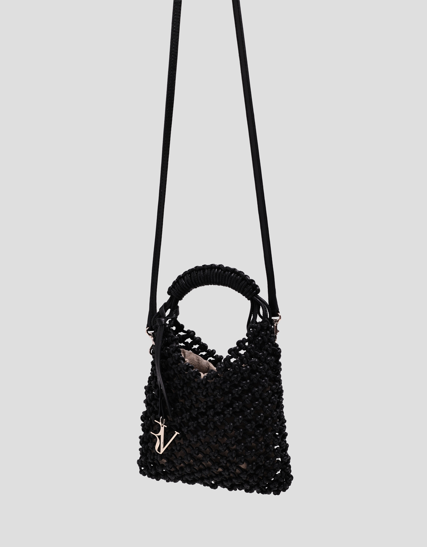 Alison Mini knotted leather handbag in black | Roberto Verino