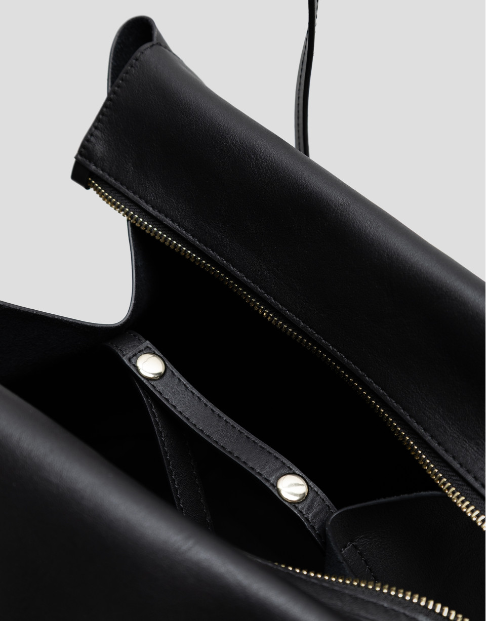 Megan Zipper black leather shopper bag