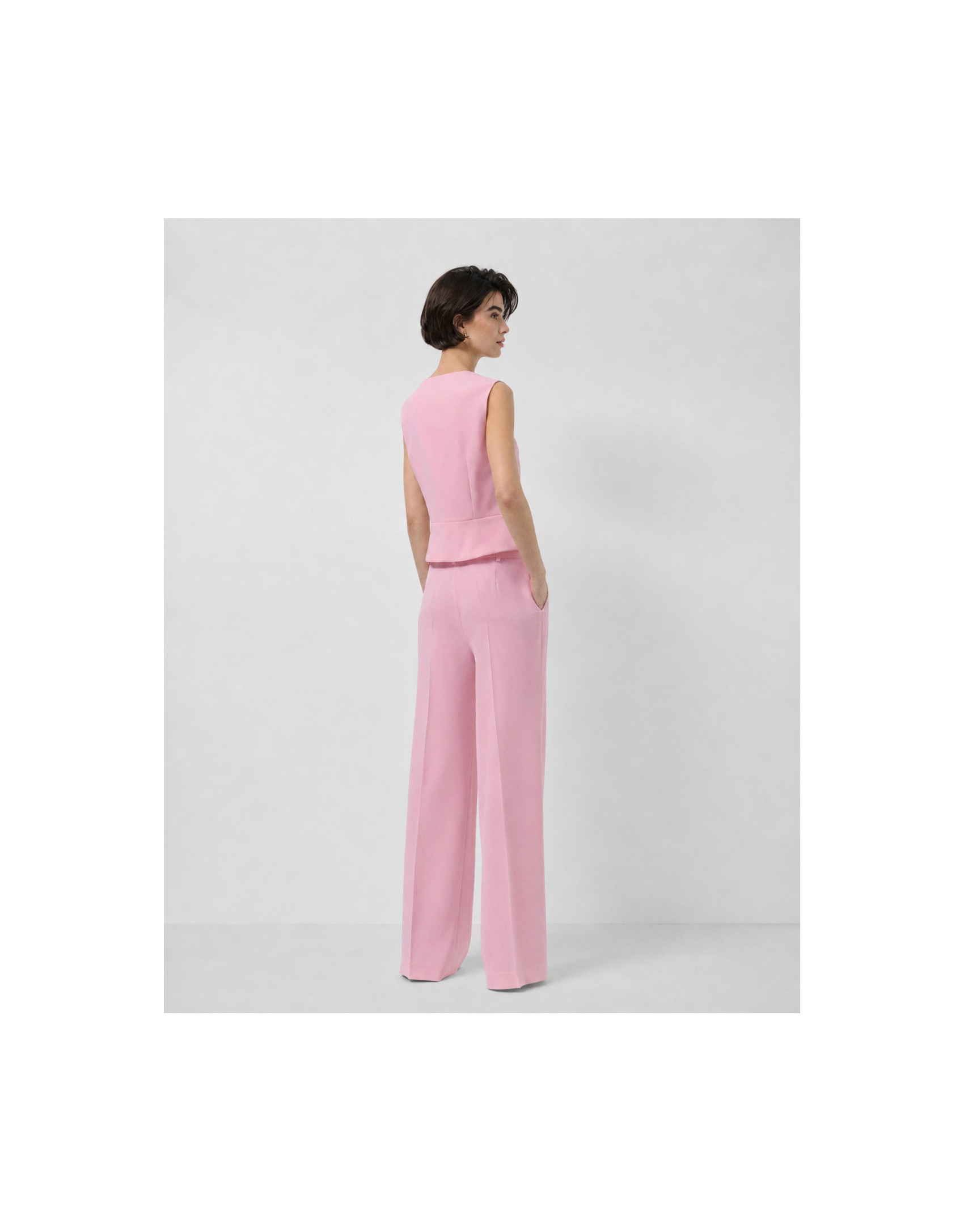Structured pink crepe top - Woman - SS2026 | Roberto Verino