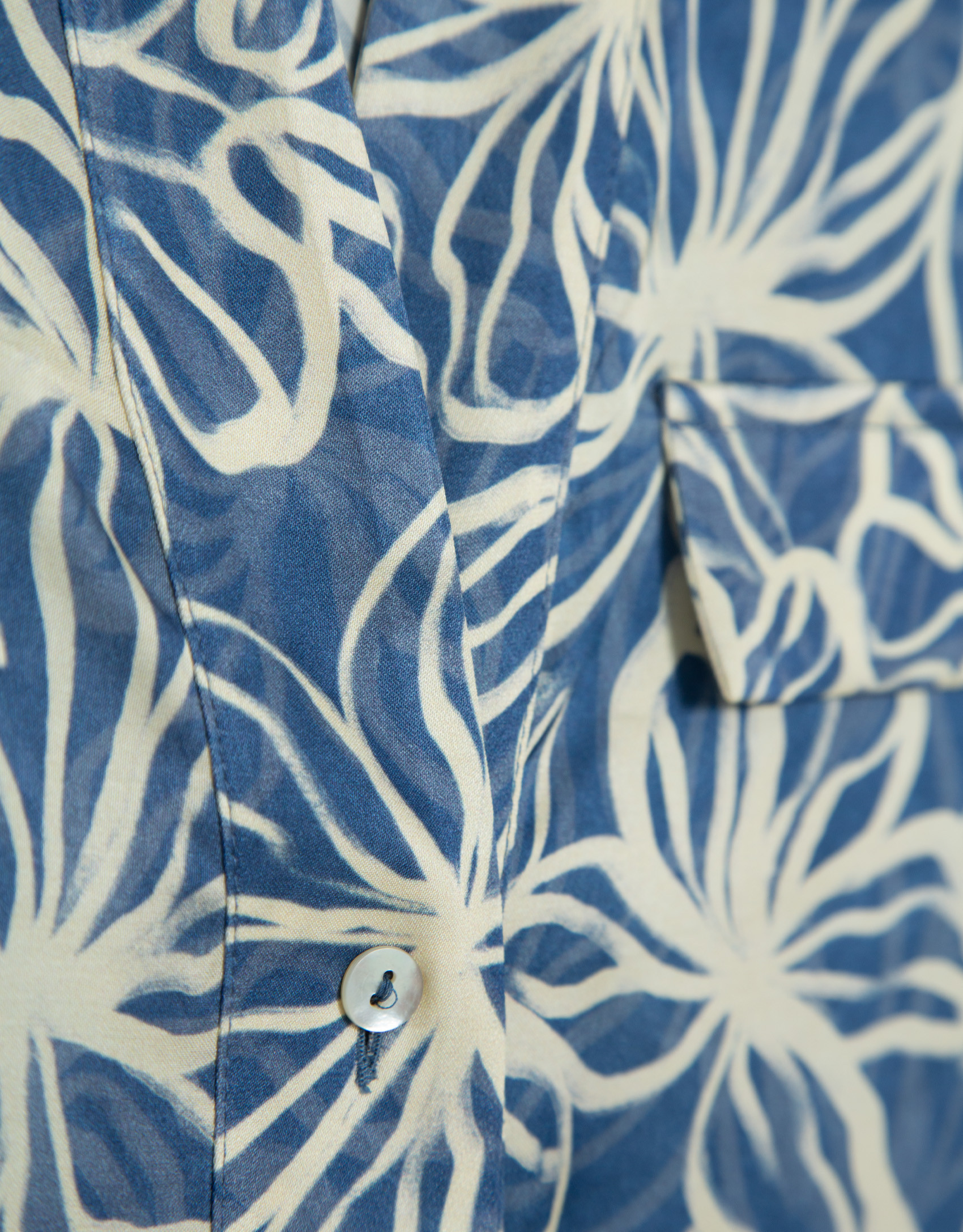 Blue and ecru floral print midi shirt dress | Roberto Verino