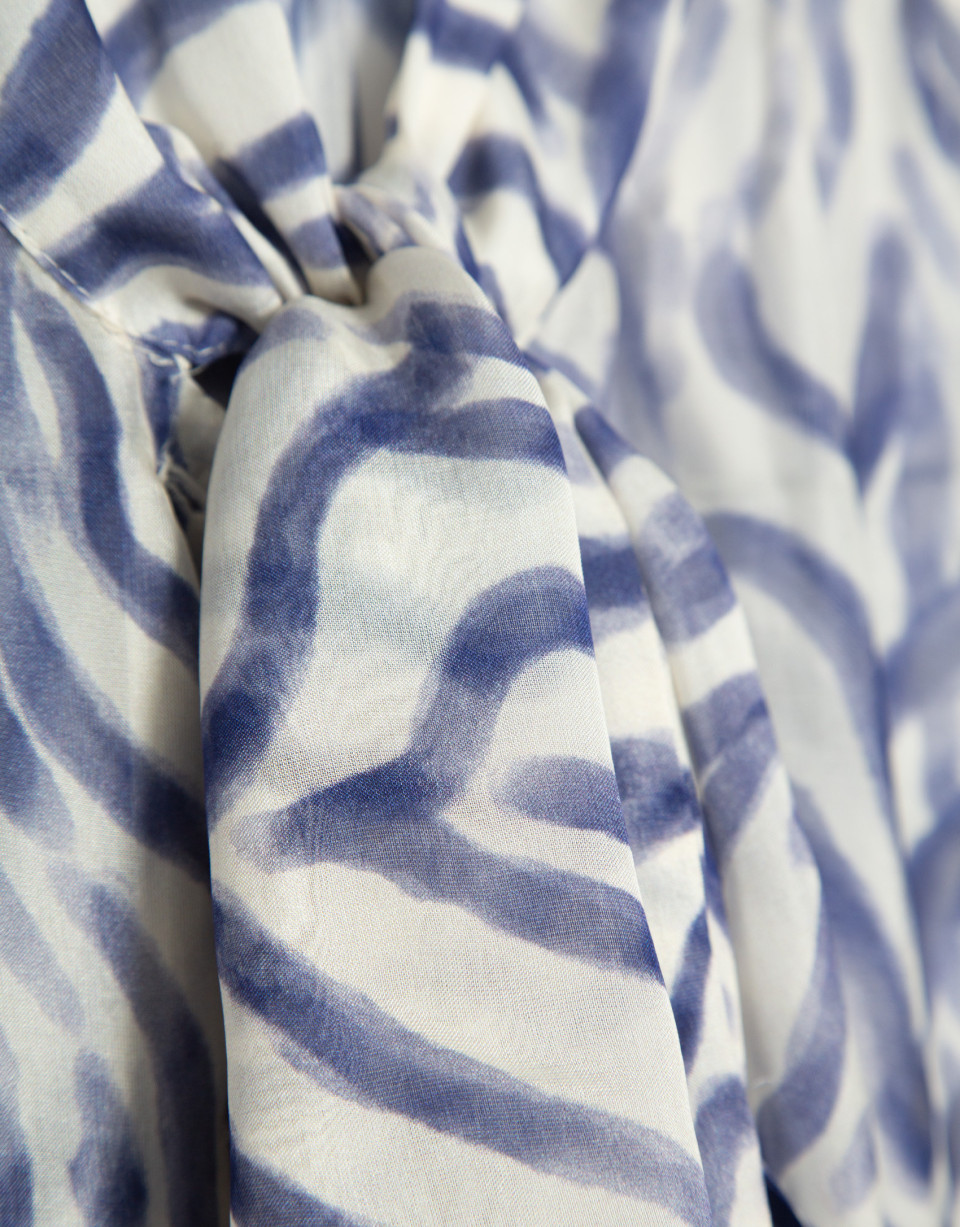Blue animal print blouse with bow collar | Roberto Verino