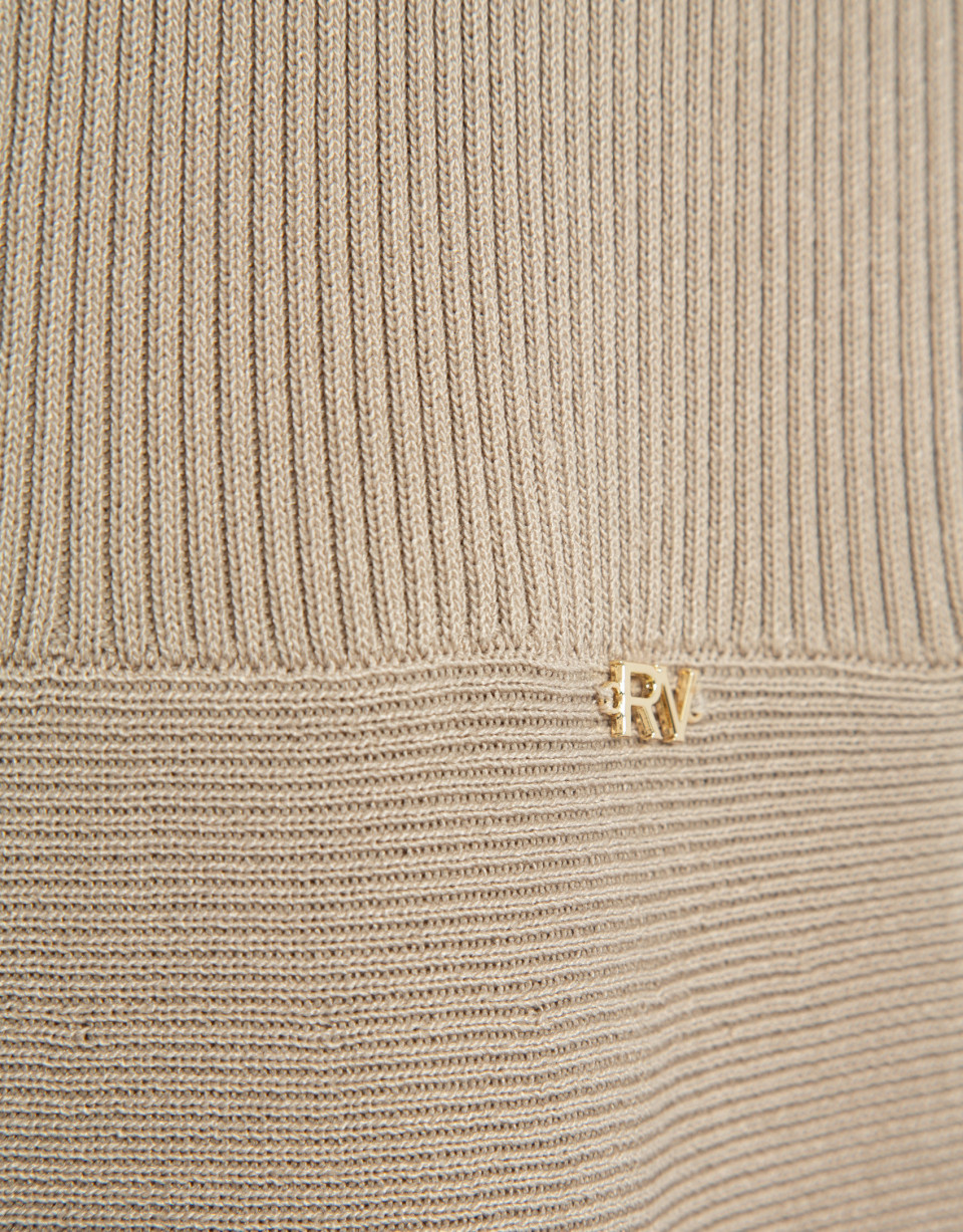 Beige fitted knit sleeveless midi dress - Mujer | Roberto Verino